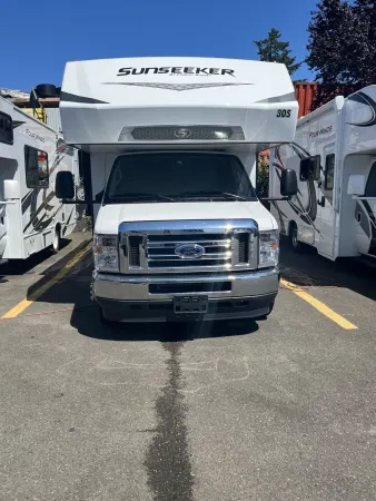 Forest River Sunseeker 2850 (super slide) 31' 31S