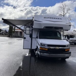 Forest River Sunseeker 2350 ( corner queen) 24' 9S