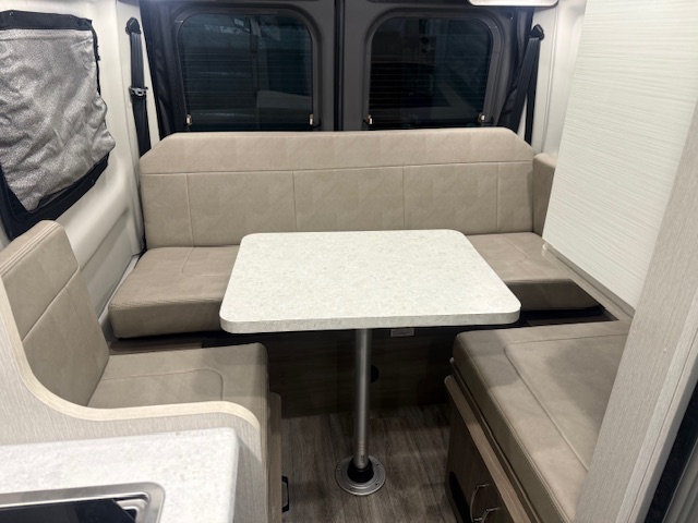 Ram Promaster 3500 Dazzle 21' 1V - Image 5