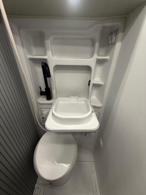 Ram Promaster 3500 Dazzle 21' 1V - Image 8