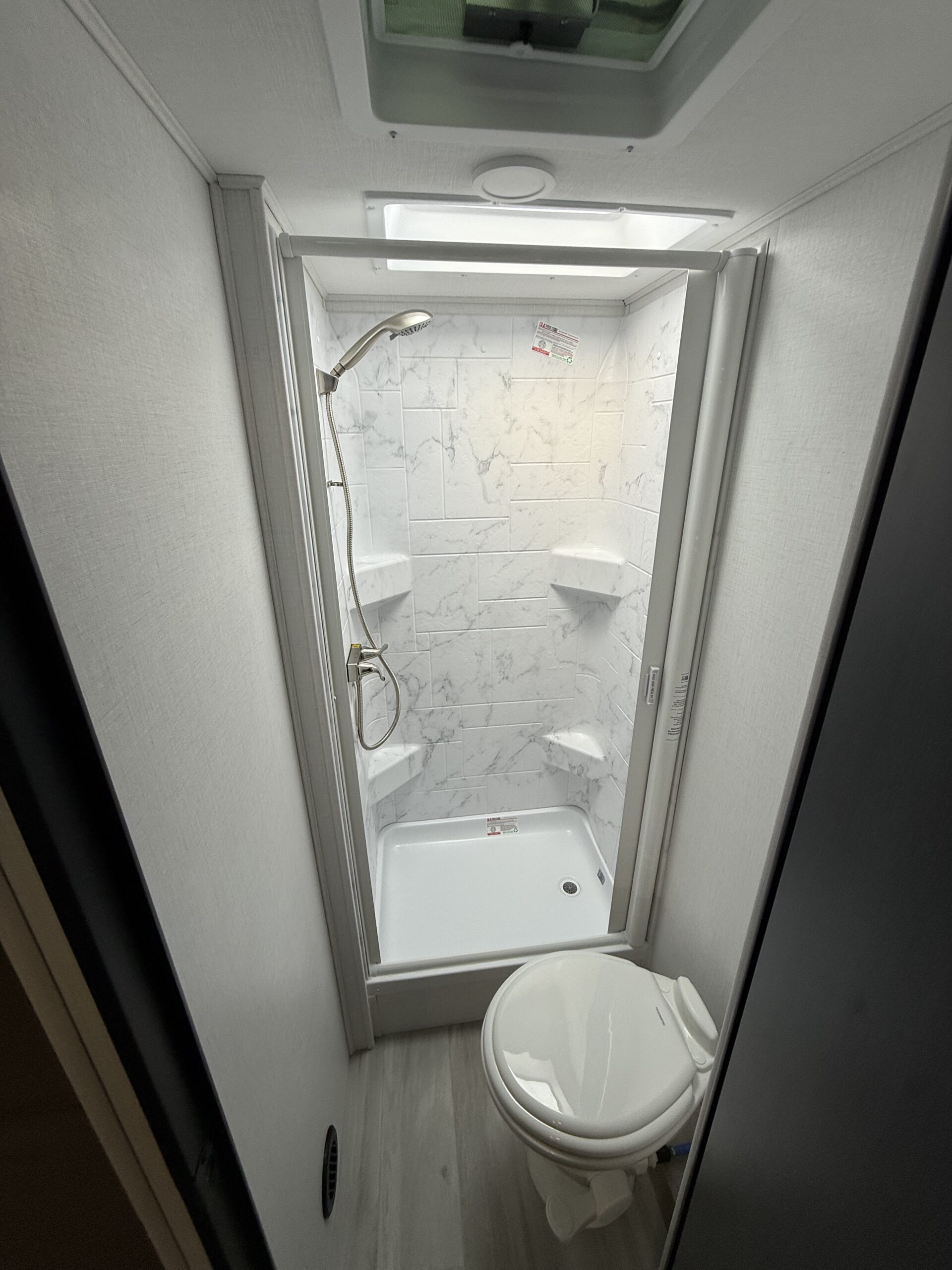 Sunseeker 2350 24' 15S - Image 15