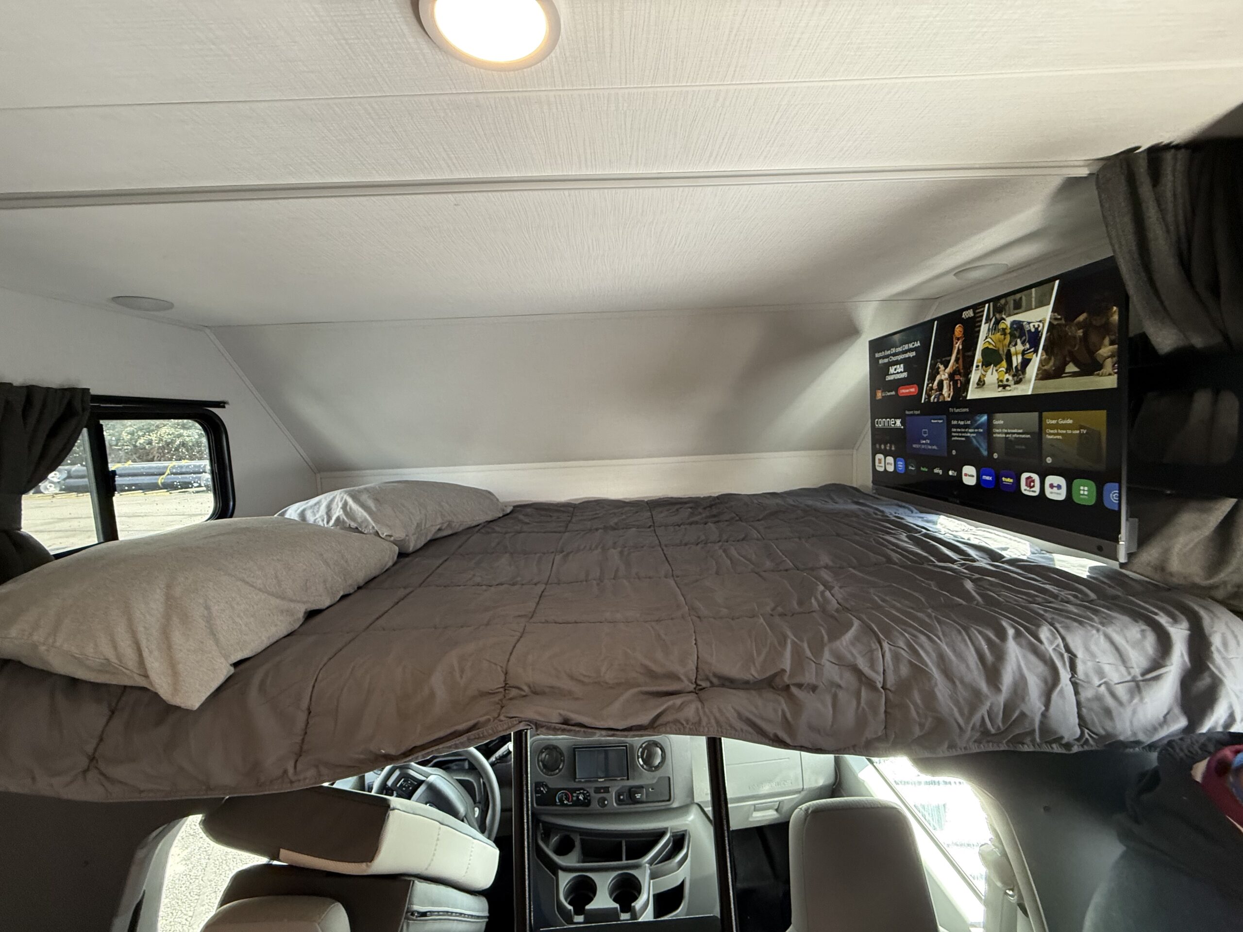 Sunseeker 2350 24' 15S - Image 8