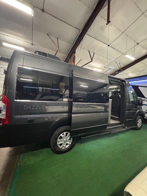 Ram Promaster 3500 Dazzle 21' 3V - Image 8
