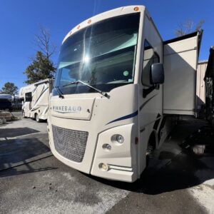 Class A Gas: WINNEBAGO VISTA LX 32' W2