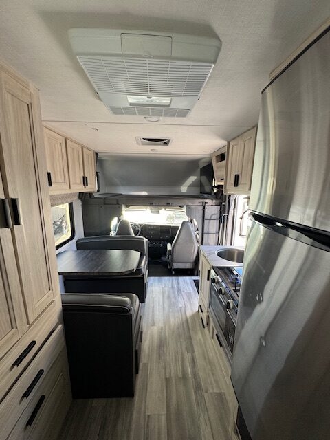 Forest River Sunseeker 2250 ( Bedroom slide) 24′ 2F - Image 12