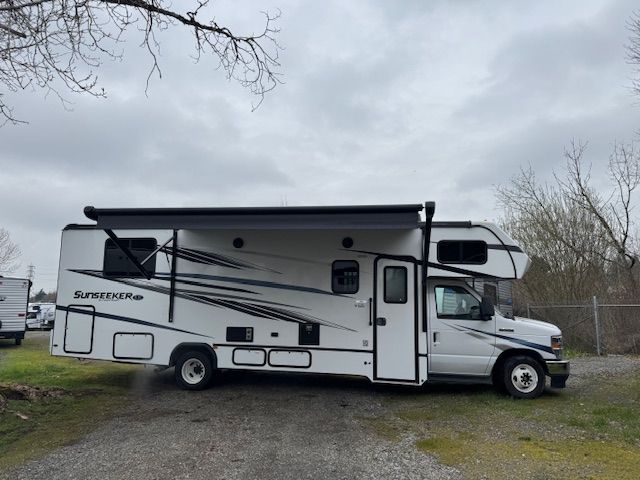 Forest River Sunseeker 2850 (super slide) 31' 31S - Image 6