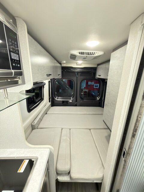 Ram Promaster 3500 Dazzle 21' 3V - Image 6