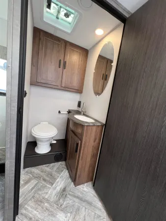 Forest River Sunseeker 2850 (super slide) 31' 31S - Image 9